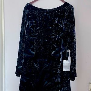 Vince Camuto black and navy midi dress